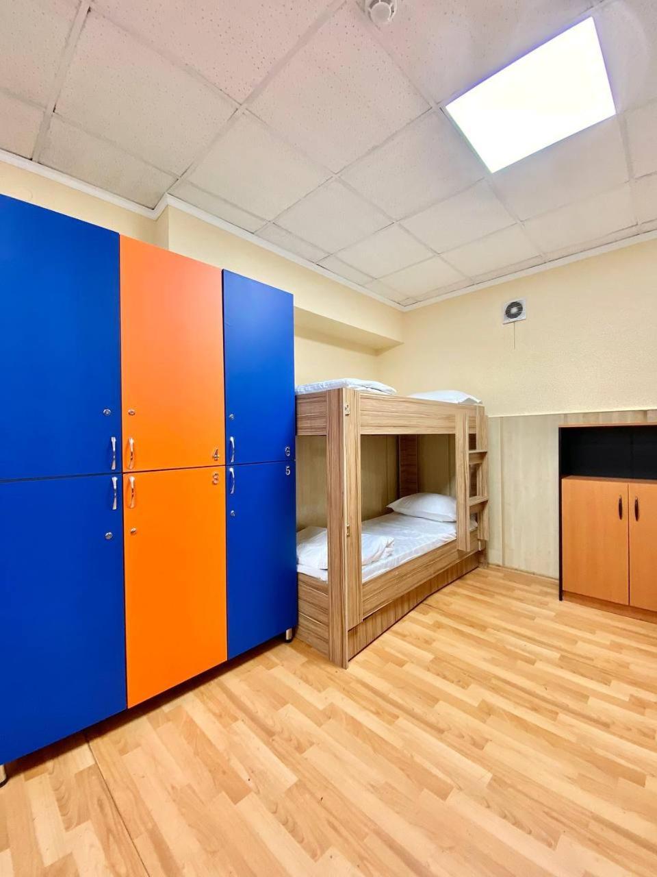 Alma-Ata Hostel Екстер'єр фото