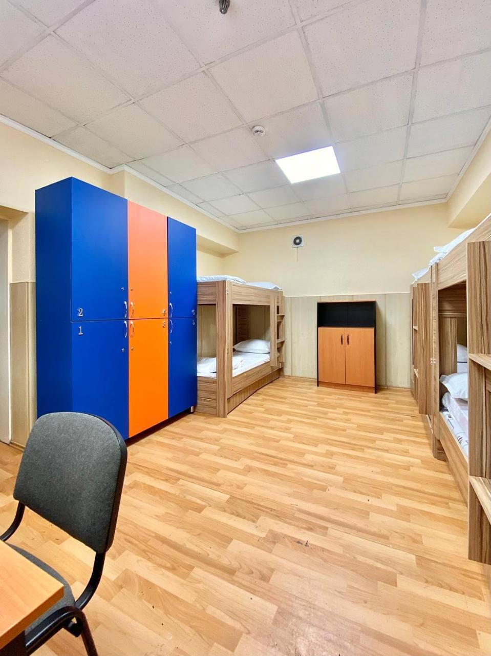 Alma-Ata Hostel Екстер'єр фото