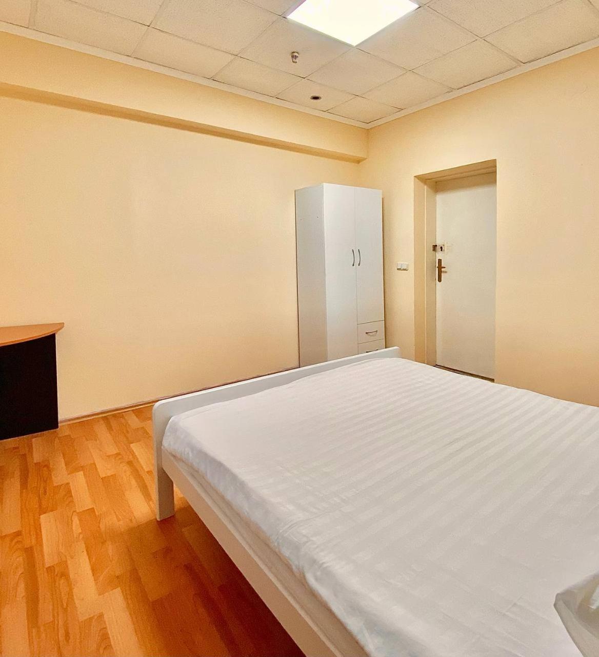 Alma-Ata Hostel Екстер'єр фото