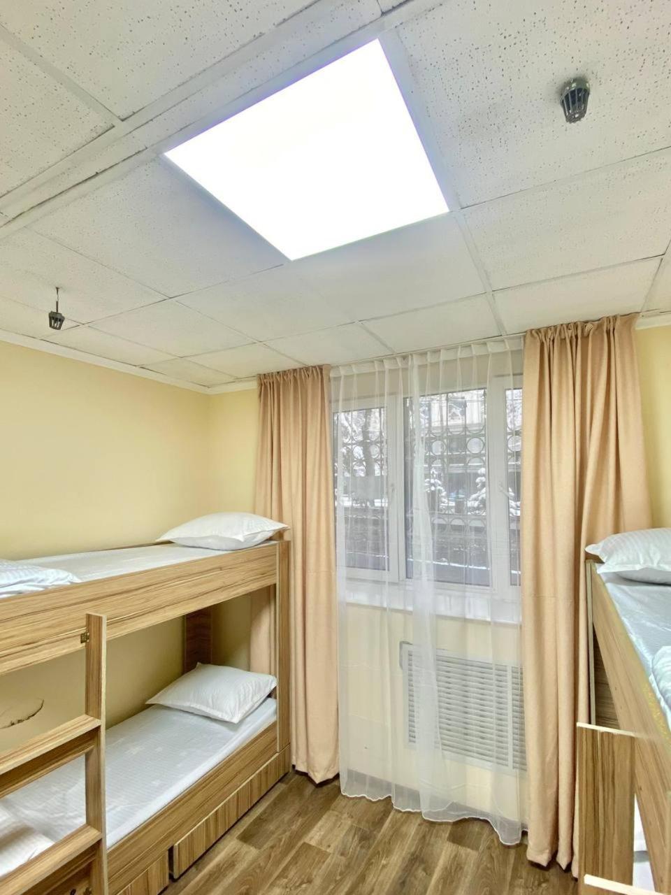 Alma-Ata Hostel Екстер'єр фото