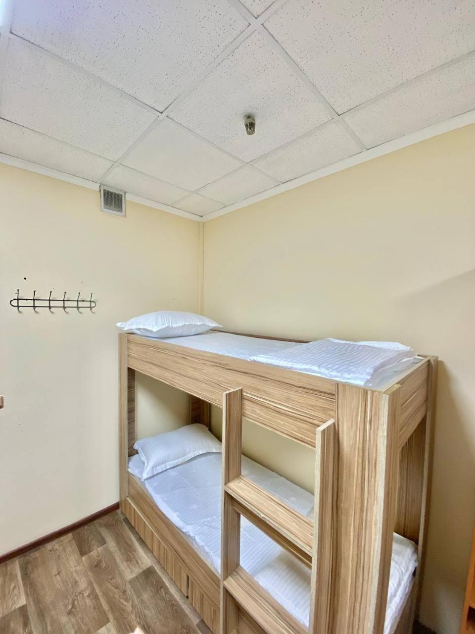 Alma-Ata Hostel Екстер'єр фото